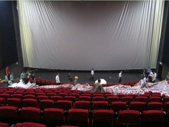 海西第一巨幕挂起 福州万达IMAX影厅让人惊叹