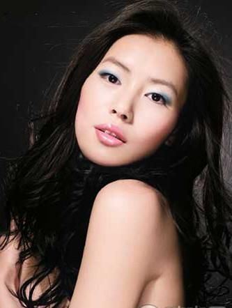 组图：2013全球最美女性 中国超模刘雯入选