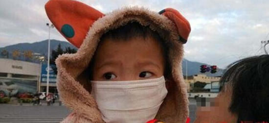 5岁女童先患心脏病后染艾滋 一家人隐居福州(