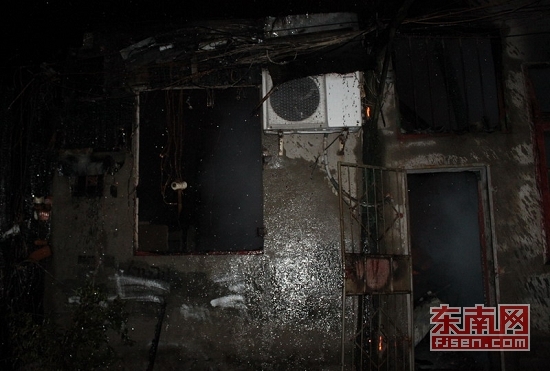 福州台江太平社区突发大火 过火面积1500平方